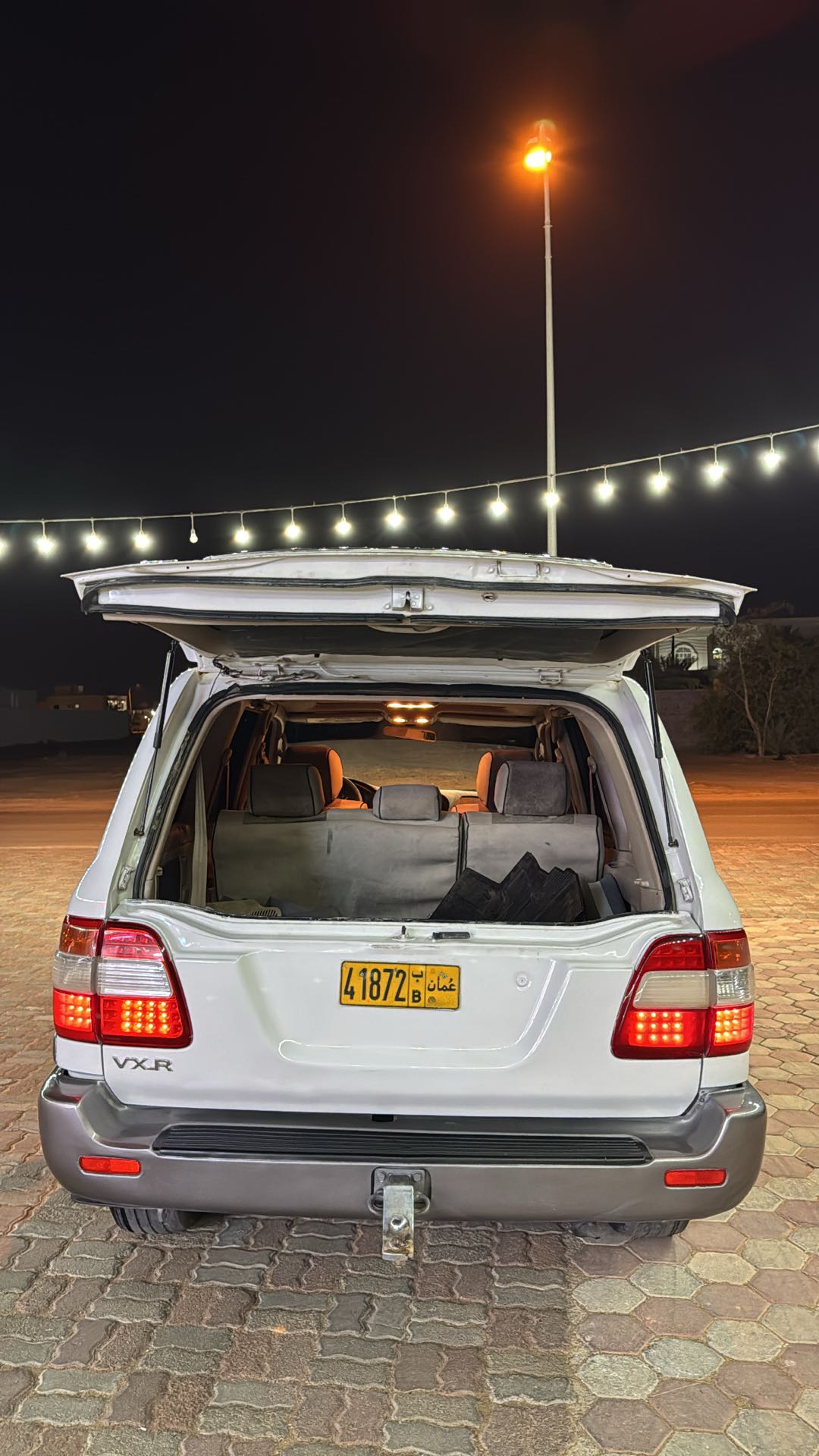 Car Image 1999 TOYOTA LAND CRUISER VX.R