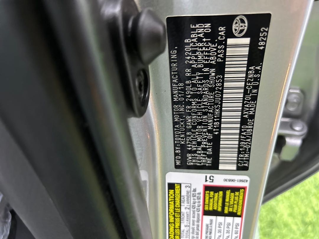 Car Image 2018 TOYOTA CAMRY LE