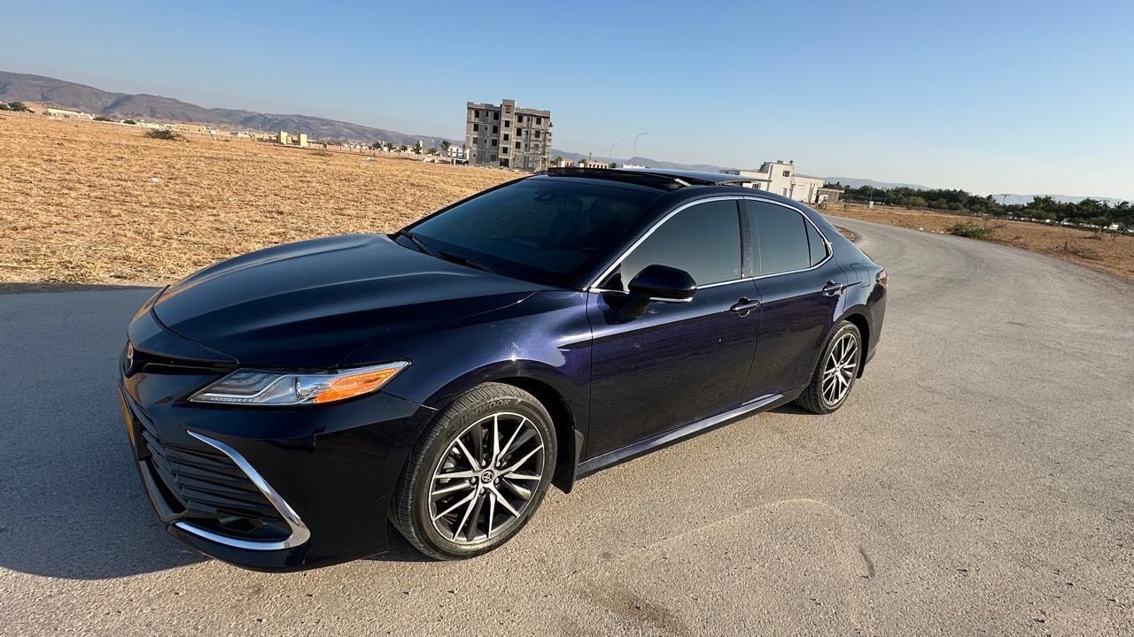 Car Image 2021 TOYOTA CAMRY XLE