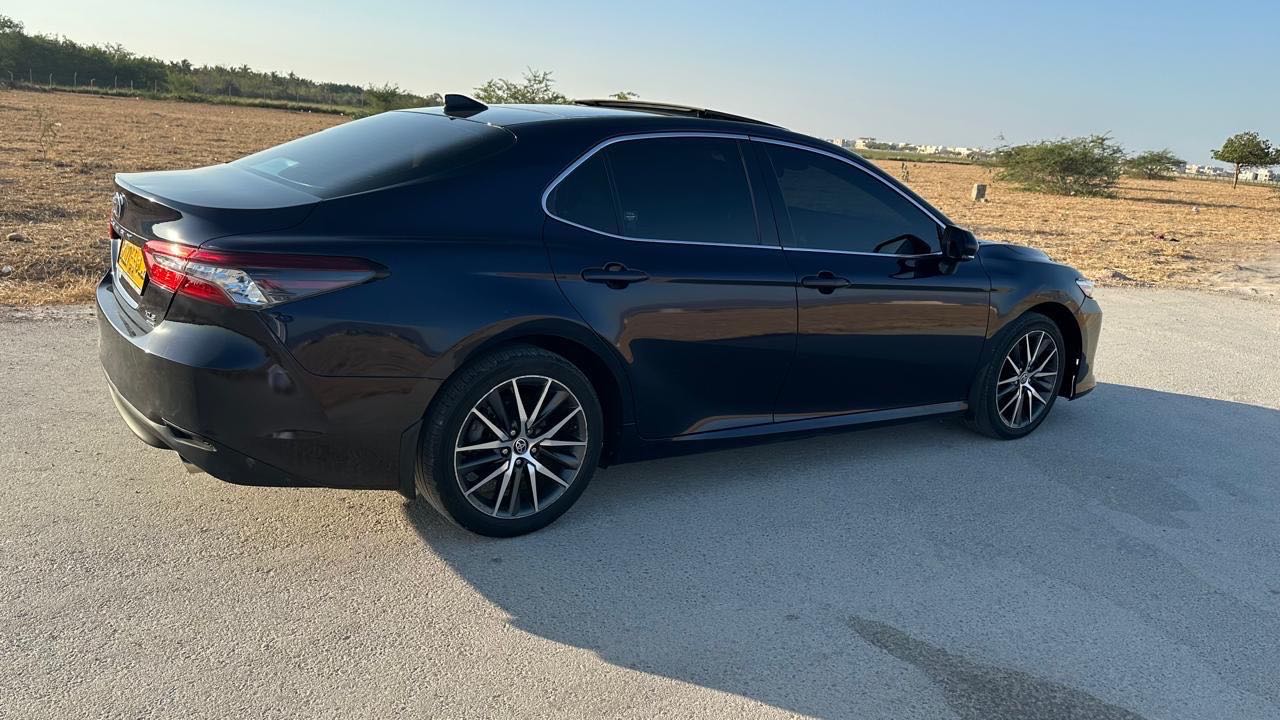 Car Image 2021 TOYOTA CAMRY XLE