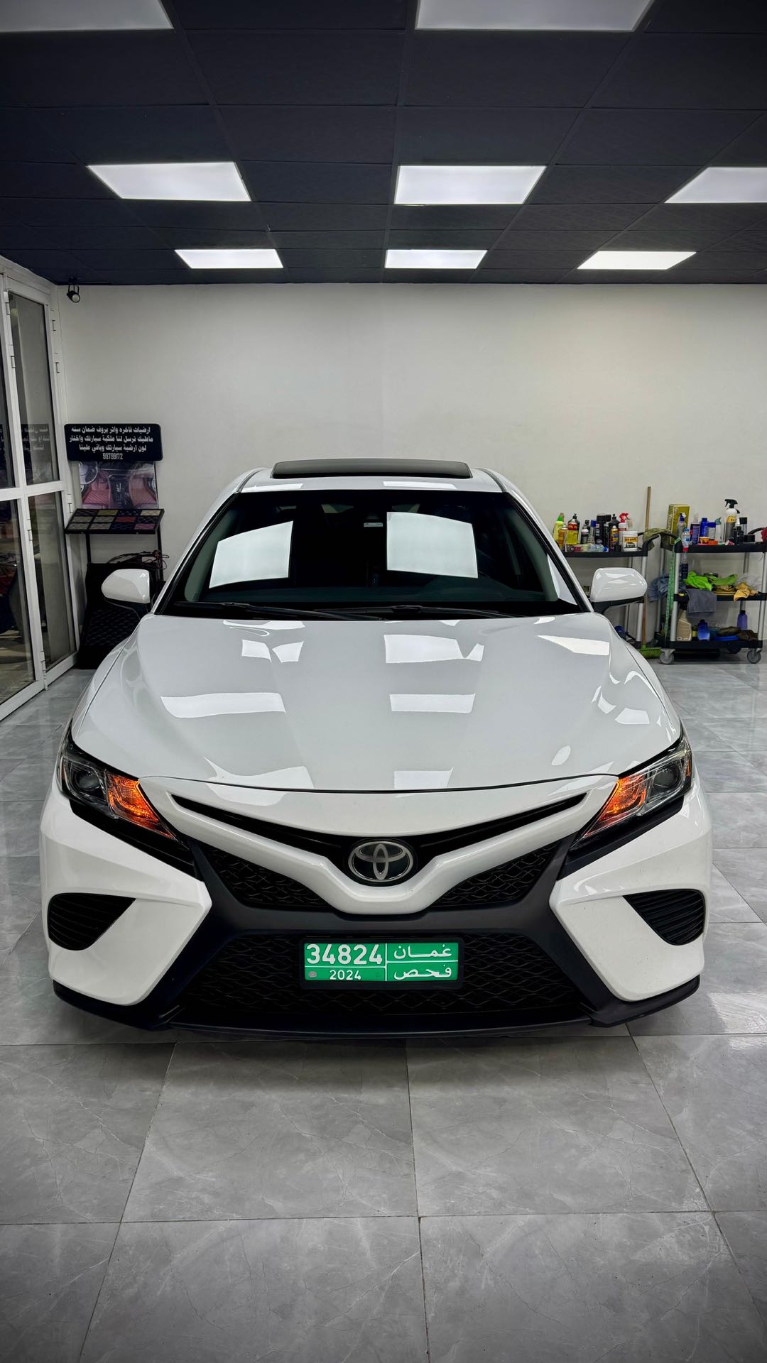 Car Image 2018 TOYOTA CAMRY SE