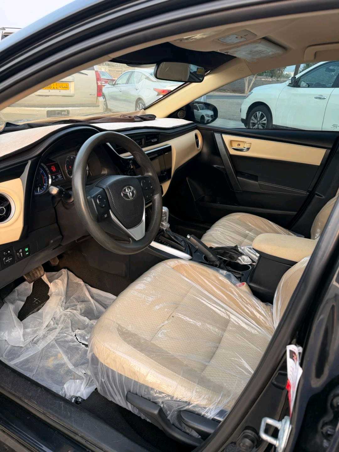 Car Image 2017 TOYOTA COROLLA LE