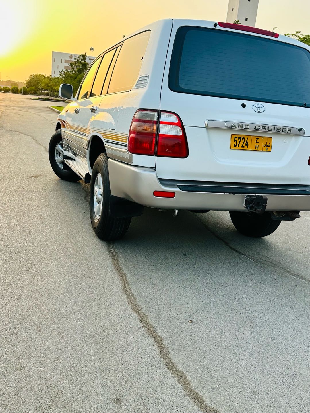 Car Image 2001 TOYOTA LAND CRUISER GX.R