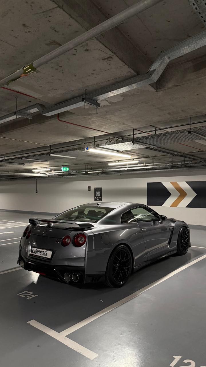 Car Image 2018 NISSAN GT-R Premium