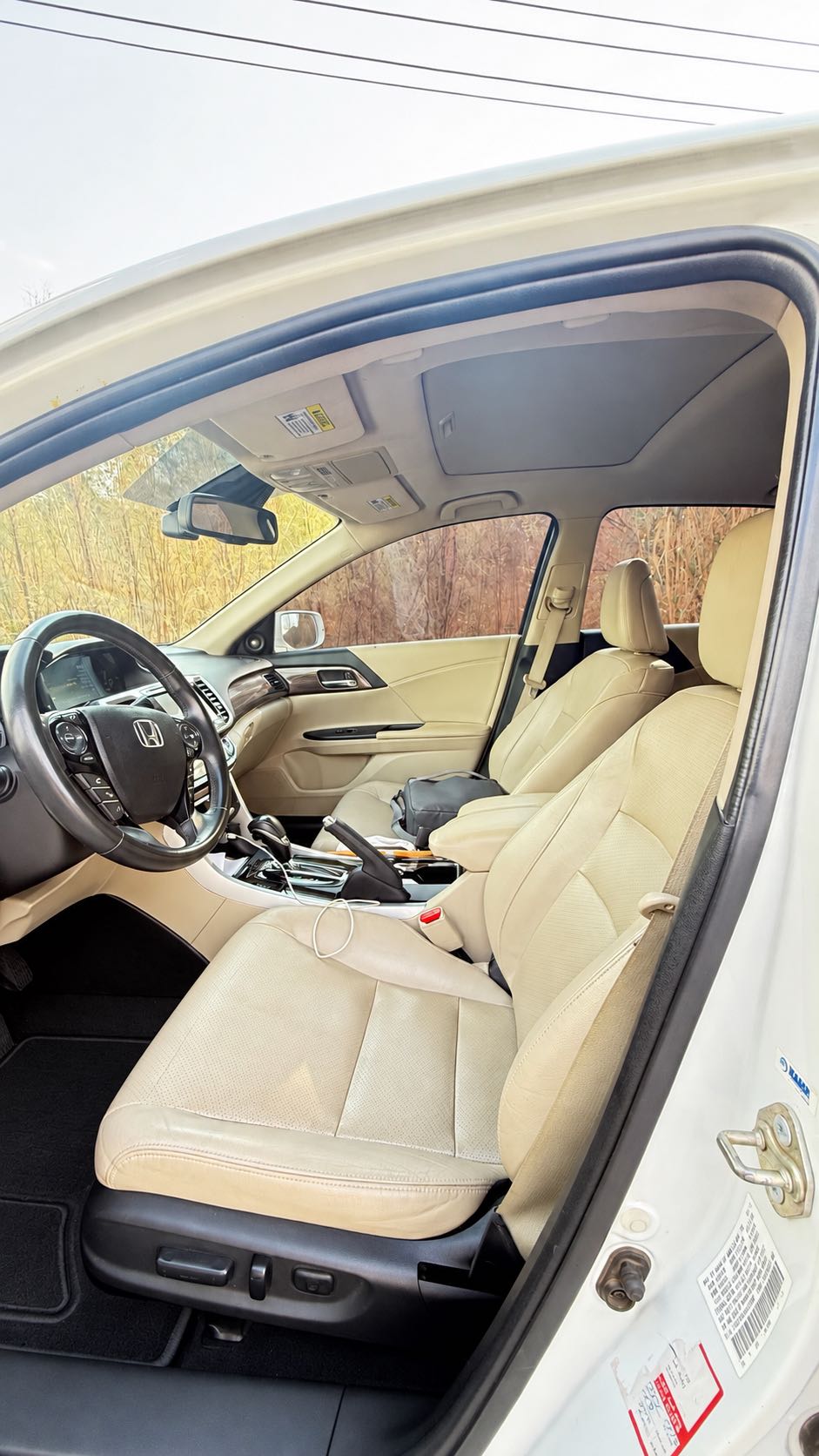 Car Image 2017 HONDA ACCORD TOURING