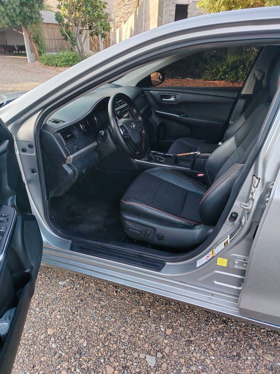 Car Image 2017 TOYOTA CAMRY SE