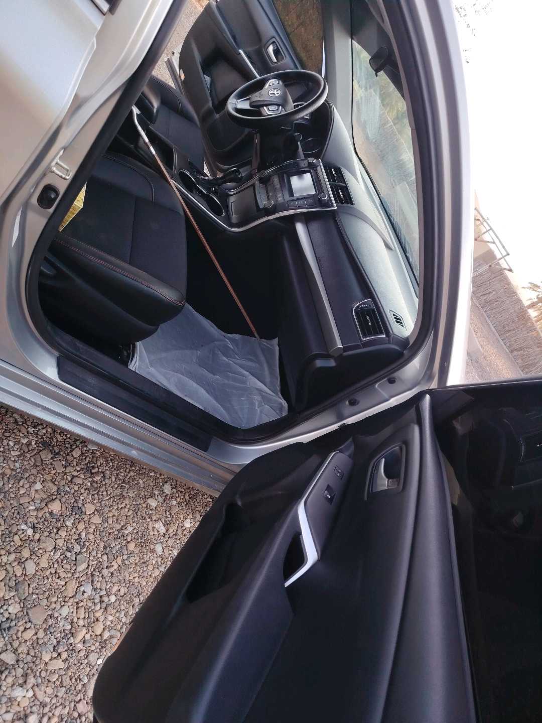 Car Image 2017 TOYOTA CAMRY SE