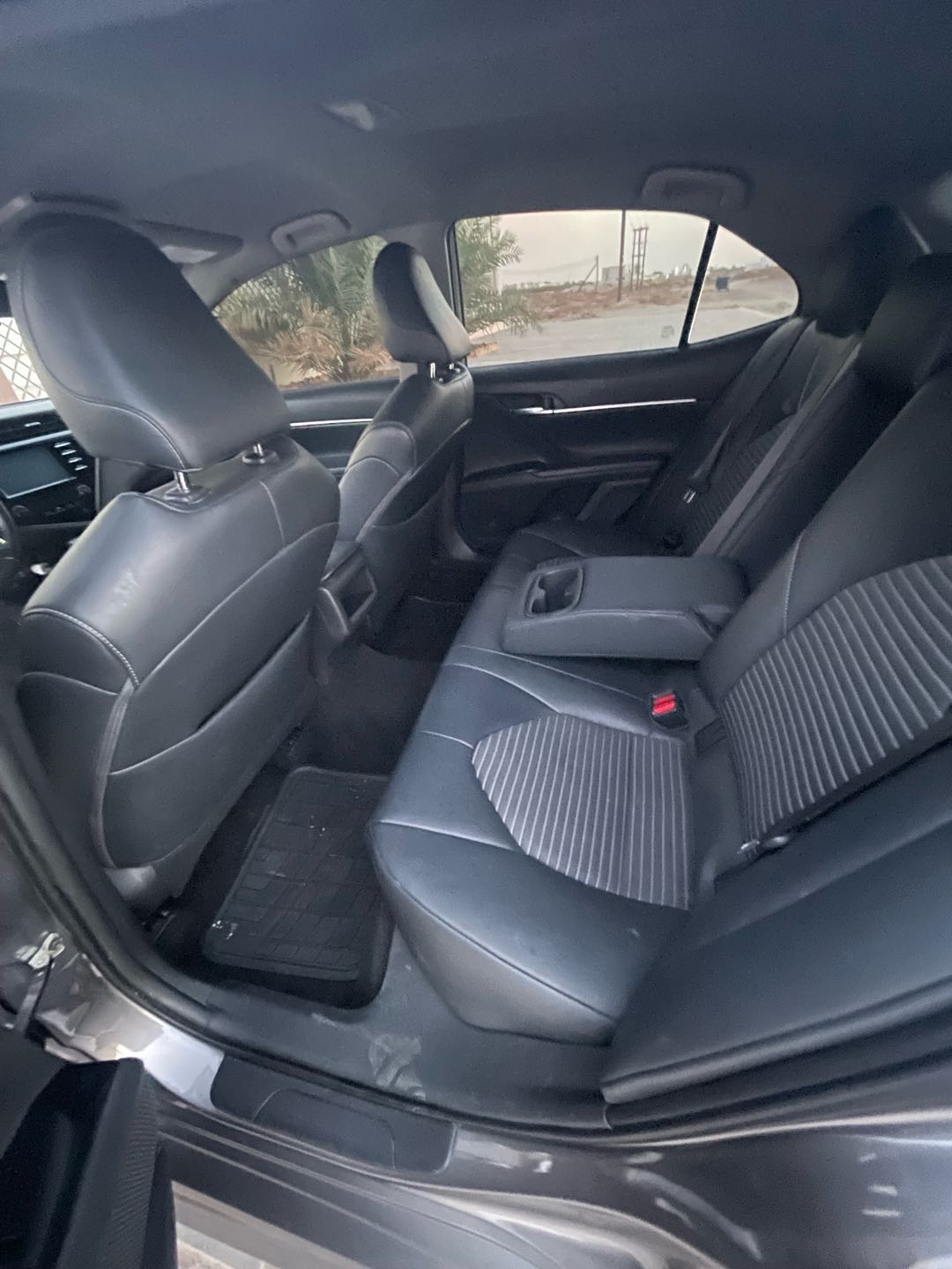 Car Image 2019 TOYOTA CAMRY SE