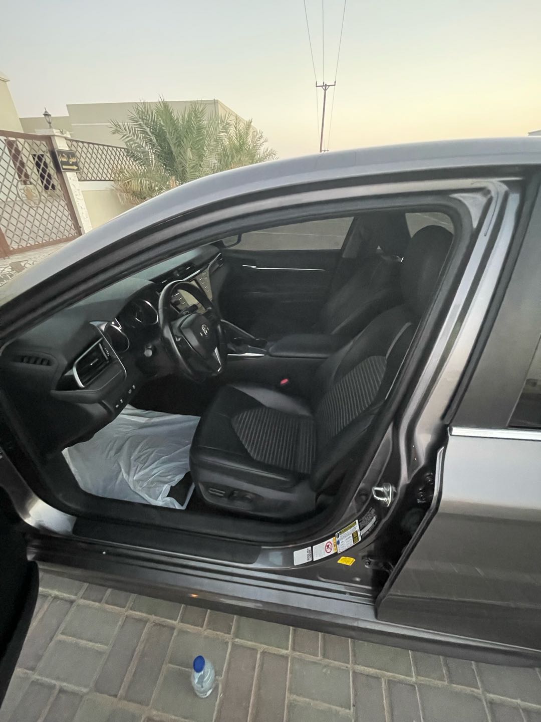 Car Image 2019 TOYOTA CAMRY SE
