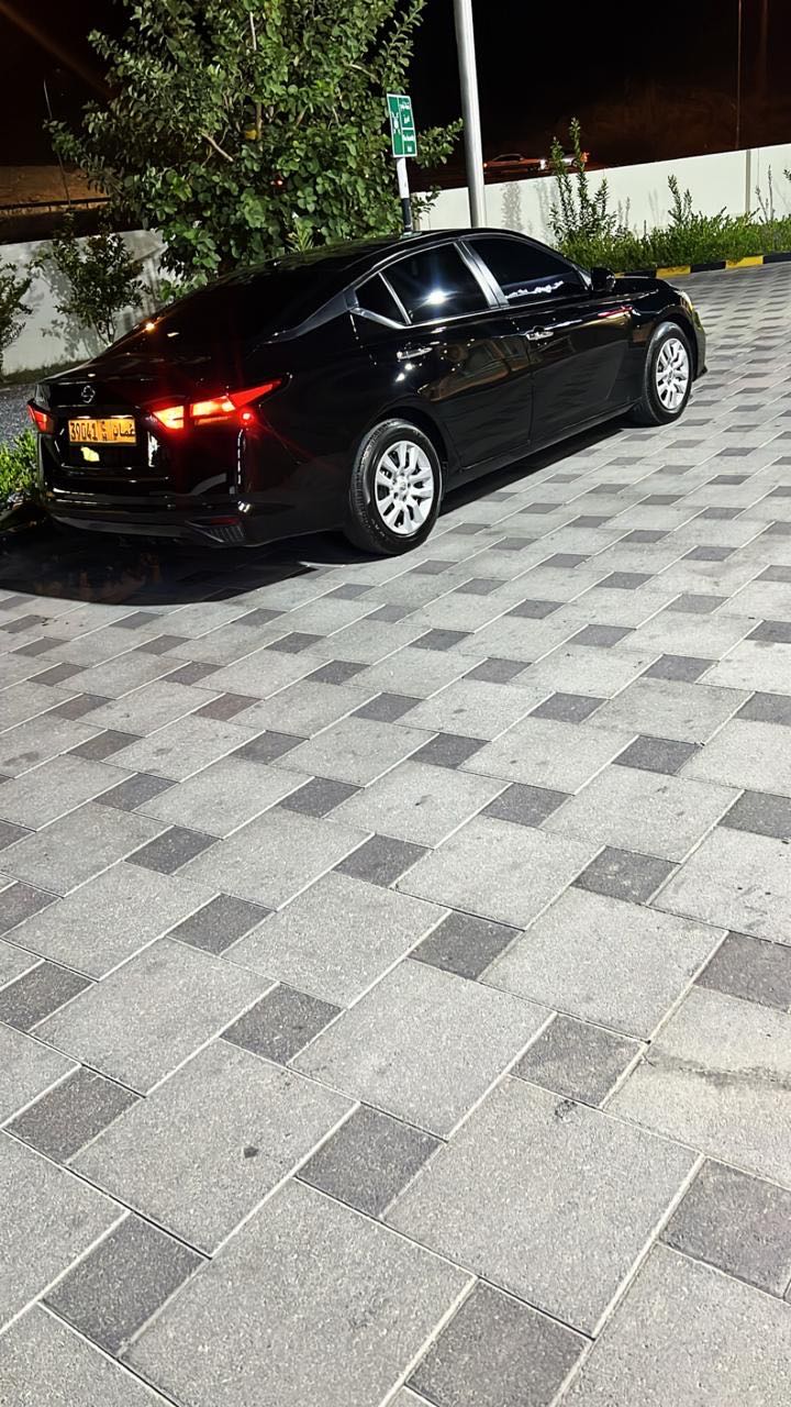 Car Image 2019 NISSAN ALTIMA S