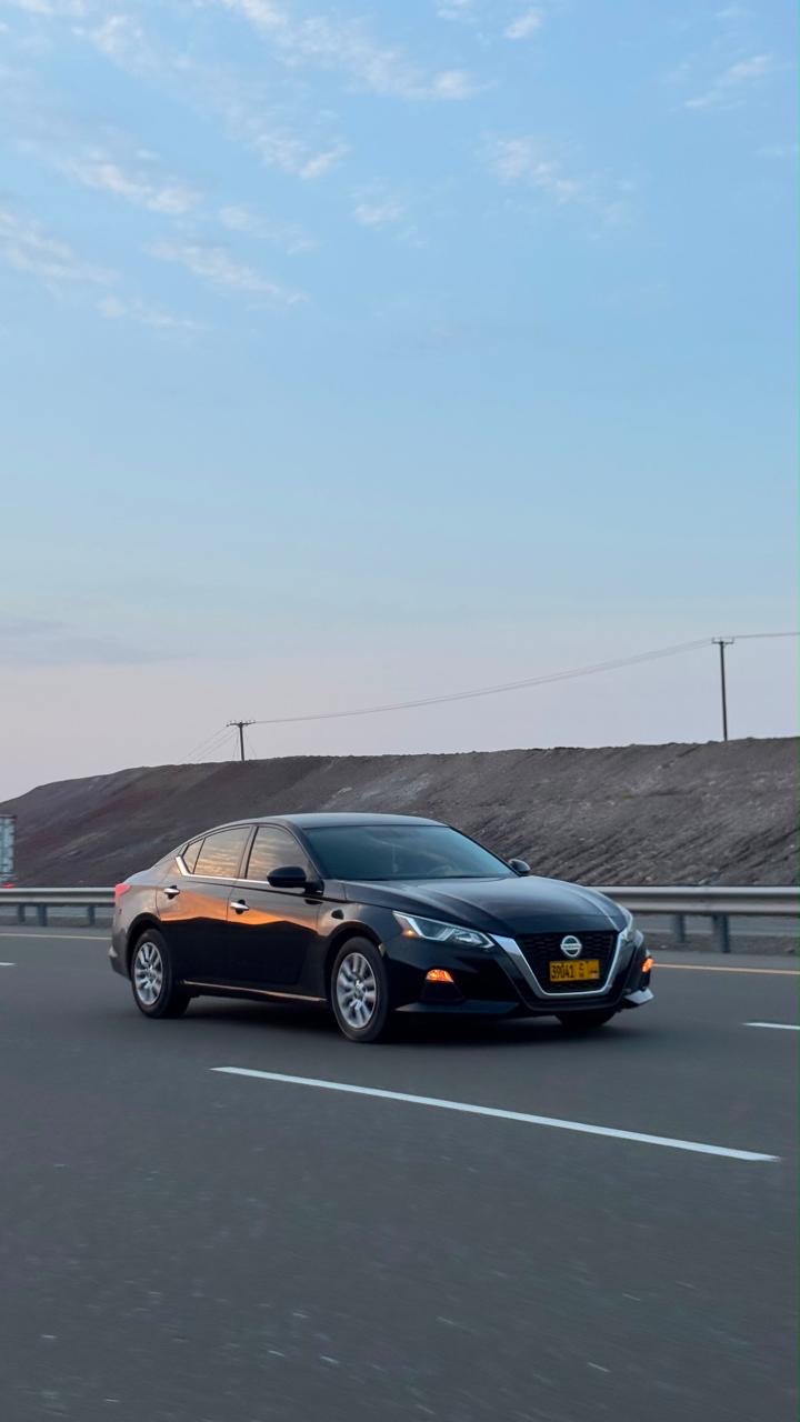 Car Image 2019 NISSAN ALTIMA S