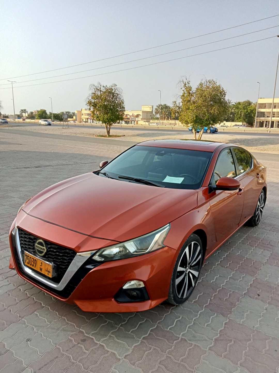 Car Image 2020 NISSAN ALTIMA SR