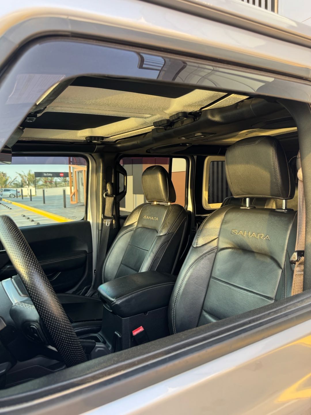 Car Image 2019 JEEP WRANGLER SAHARA