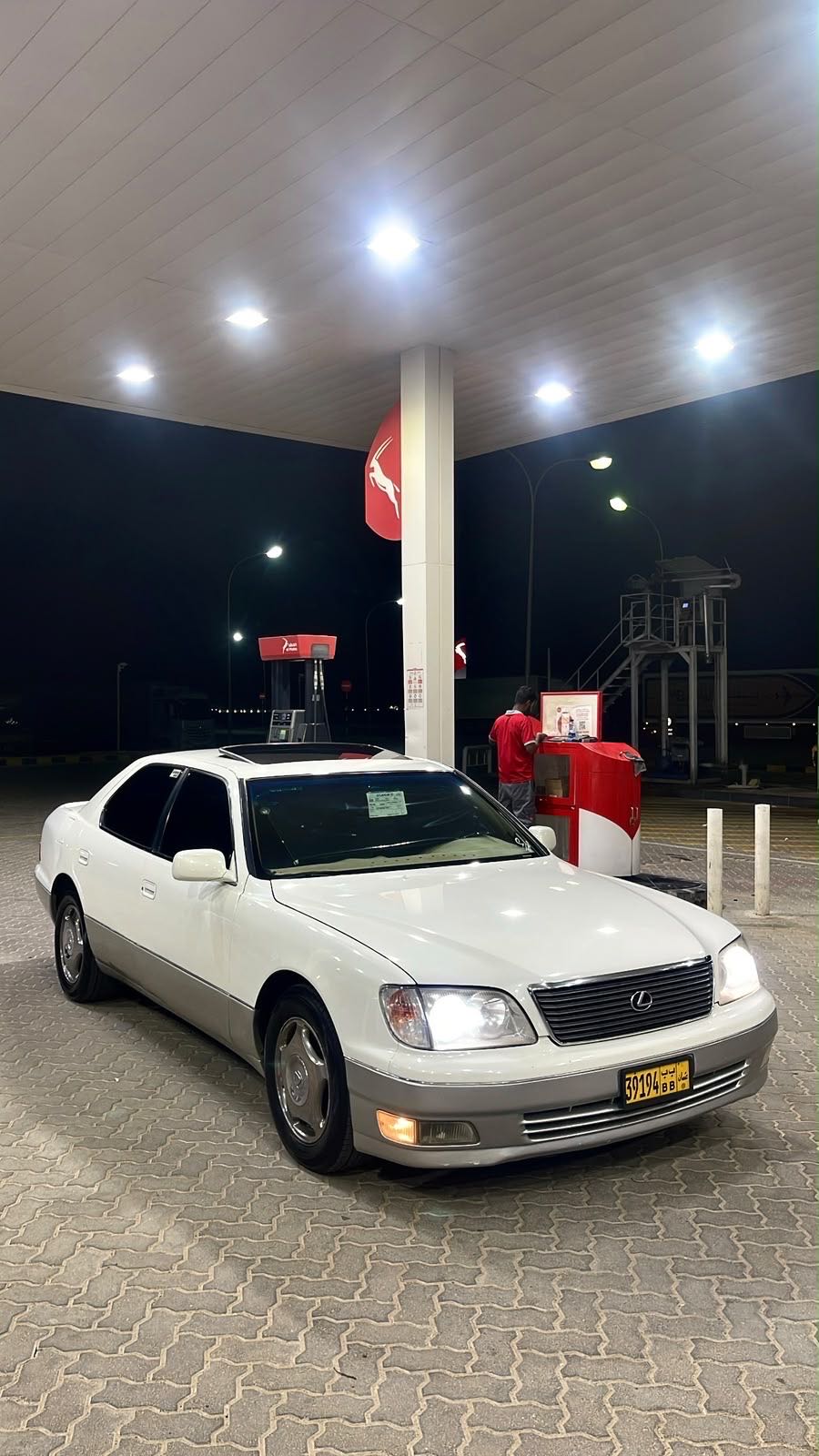 Car Image 1998 LEXUS LS 400