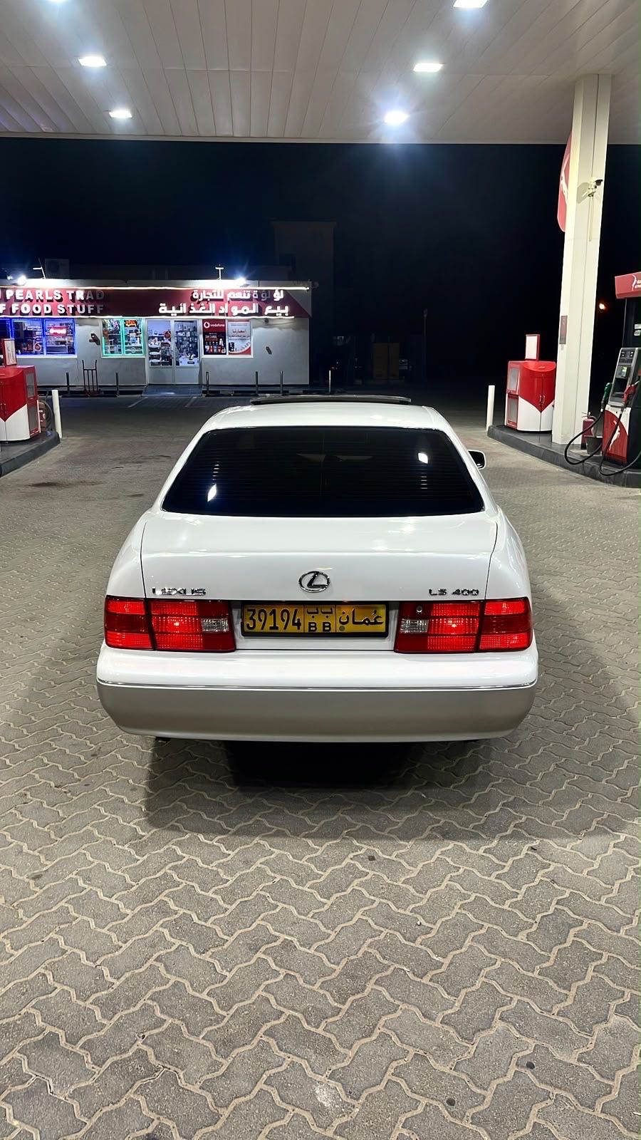 Car Image 1998 LEXUS LS 400