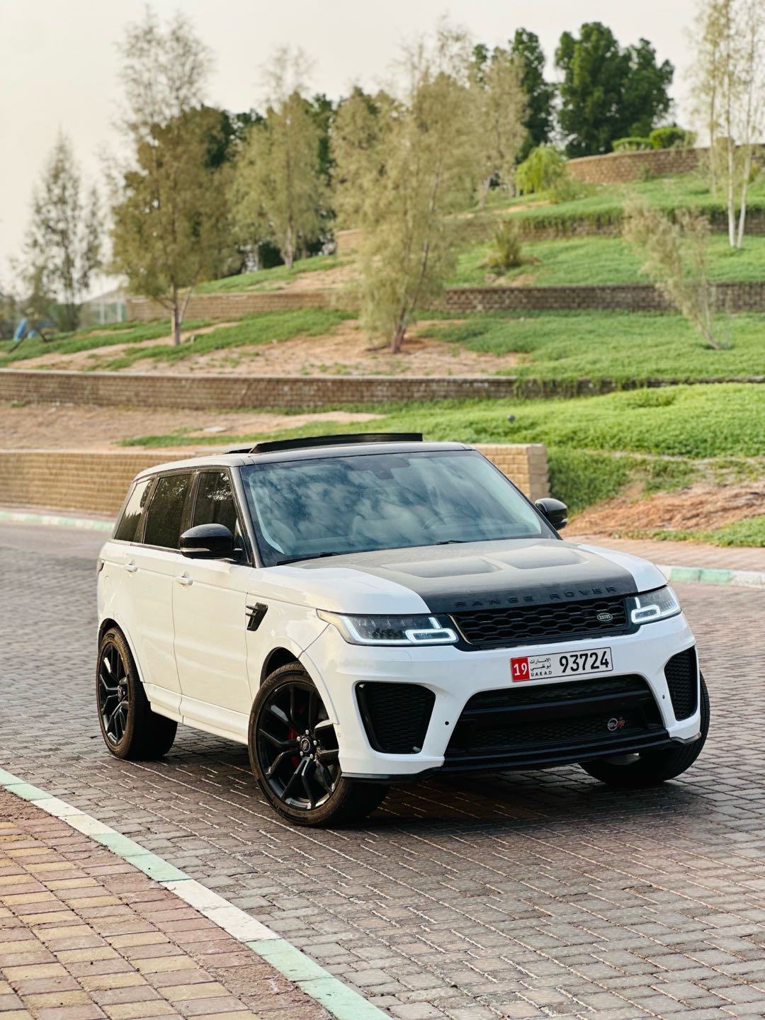 Car Image 2014 LAND ROVER SPORT V8