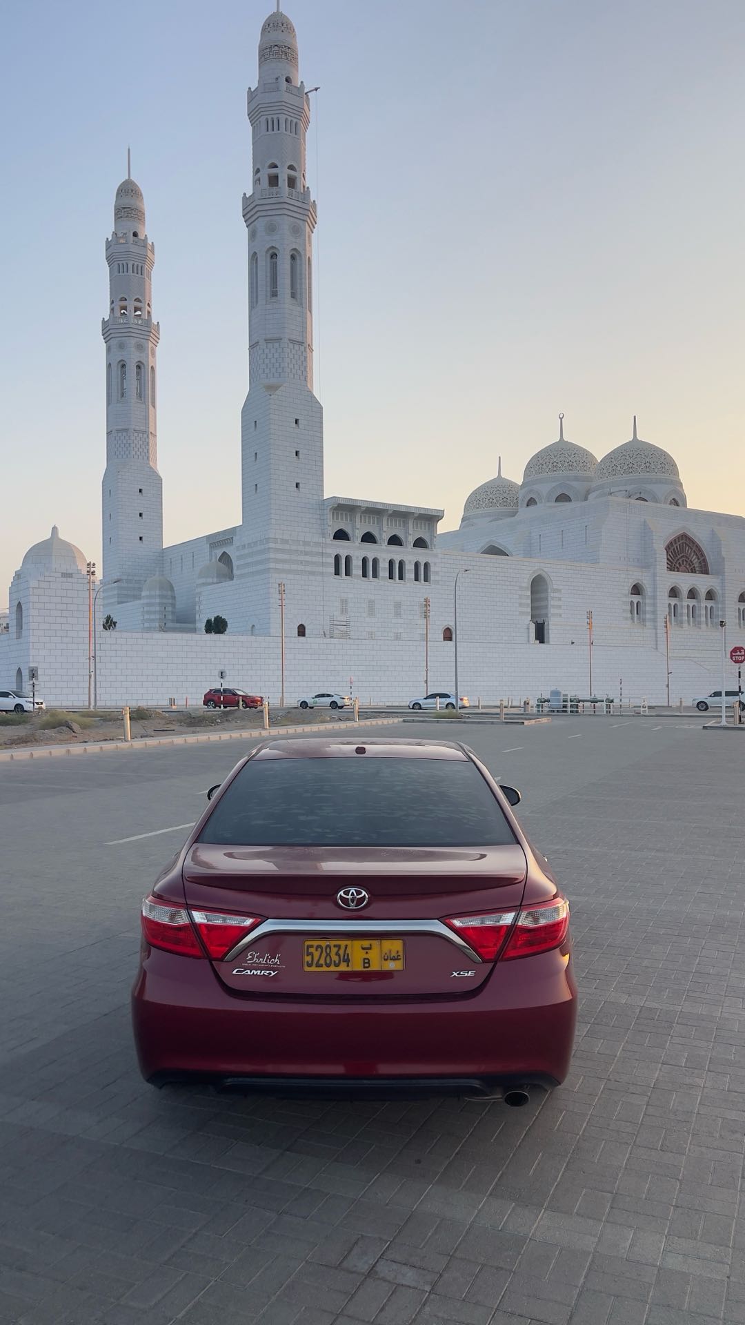 Car Image 2015 TOYOTA CAMRY XSE