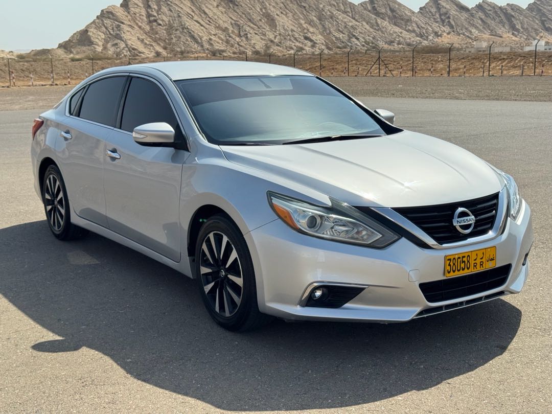 Car Image 2018 NISSAN ALTIMA SL