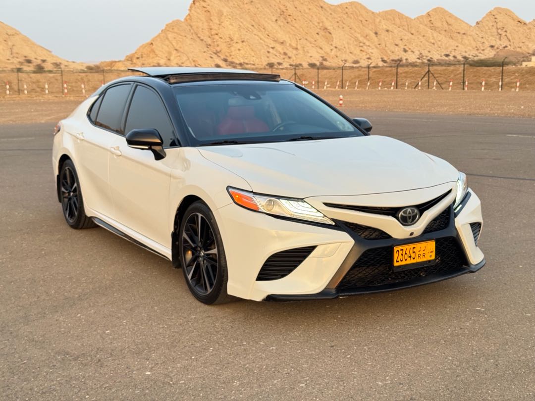 Car Image 2018 TOYOTA CAMRY XSE