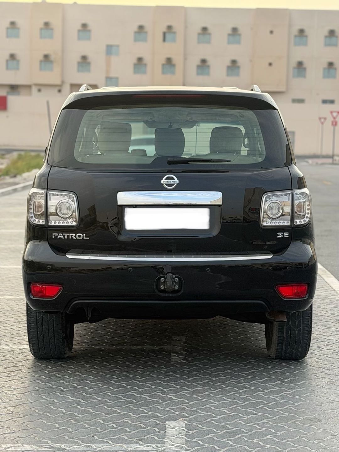 Car Image 2012 NISSAN PATROL SE