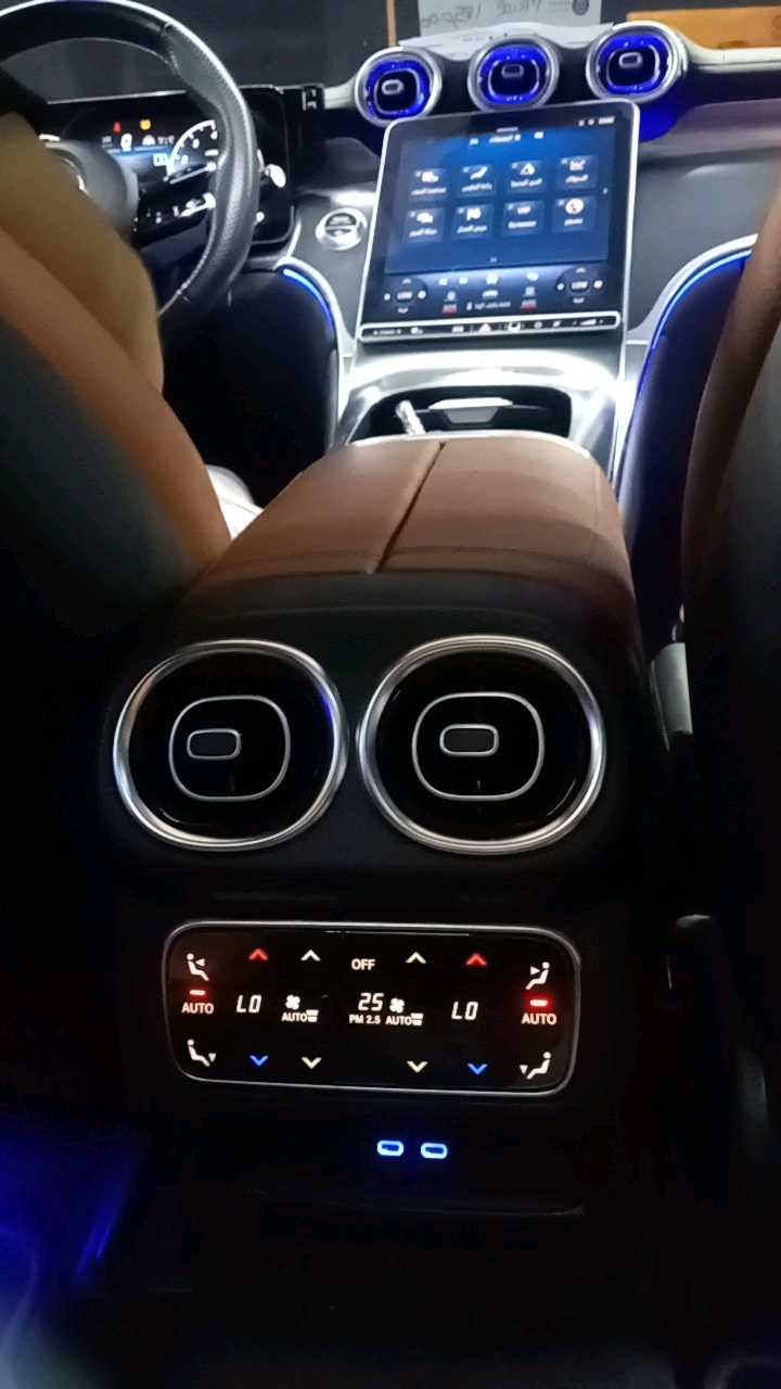 Car Image 2024 MERCEDES GLC CLASS 
