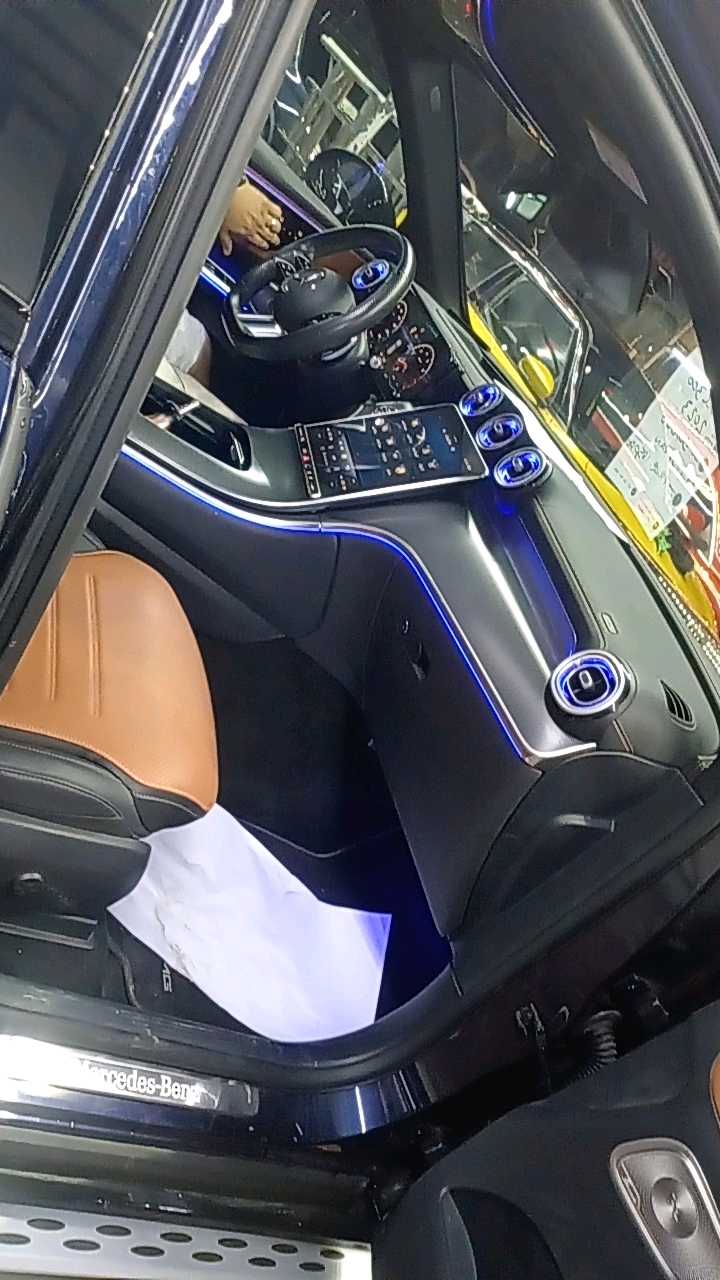 Car Image 2024 MERCEDES GLC CLASS 