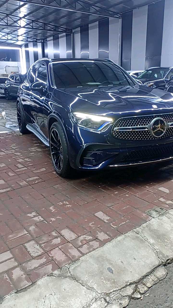 Car Image 2024 MERCEDES GLC CLASS 
