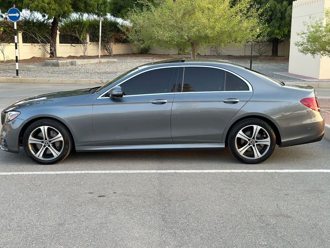 Car Image 2017 MERCEDES E Class 300