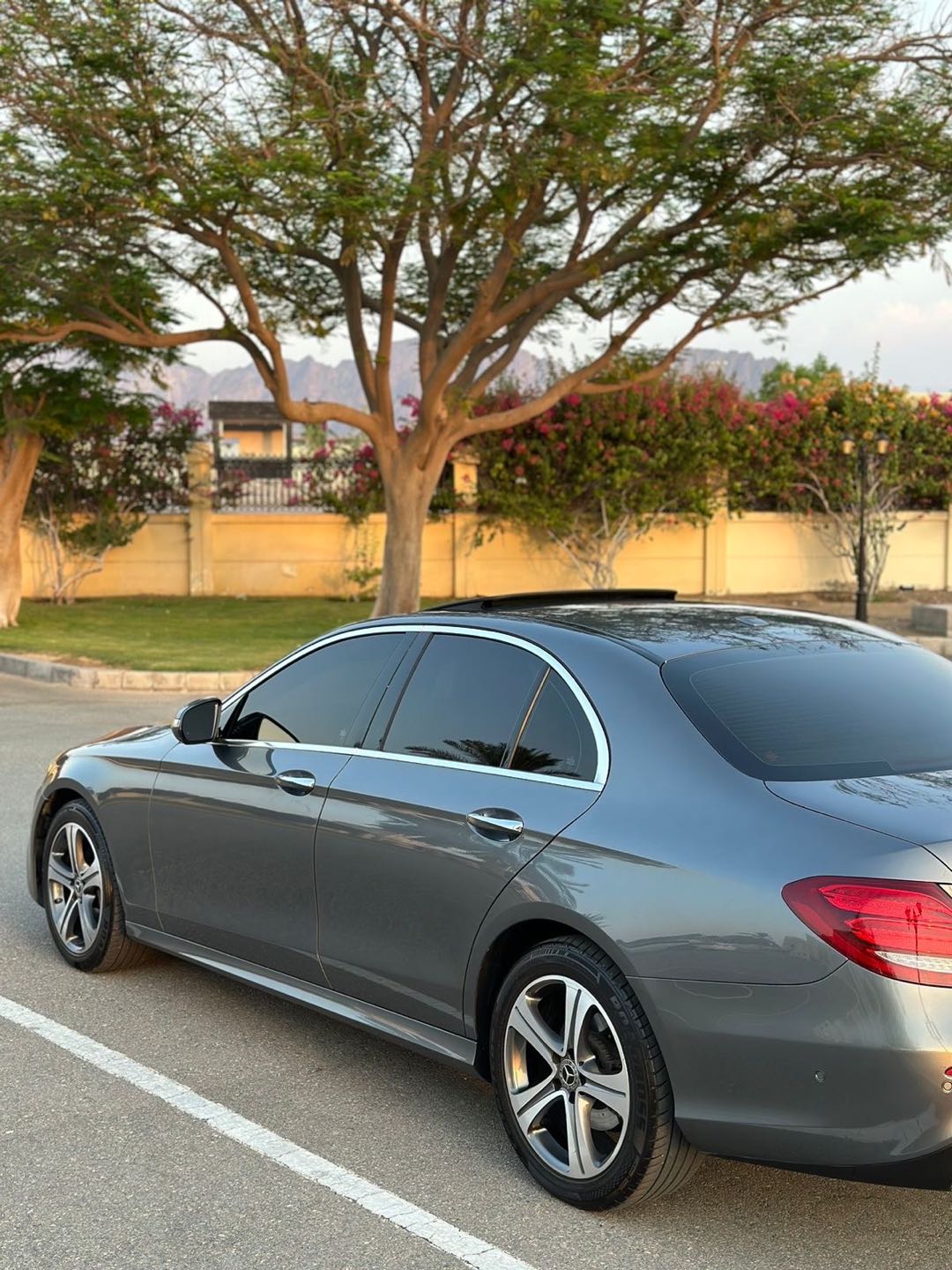 Car Image 2017 MERCEDES E Class 300