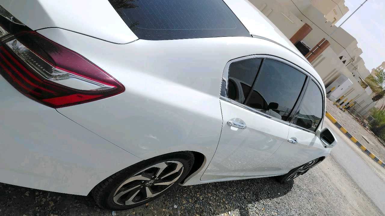 Car Image 2017 HONDA ACCORD EXL