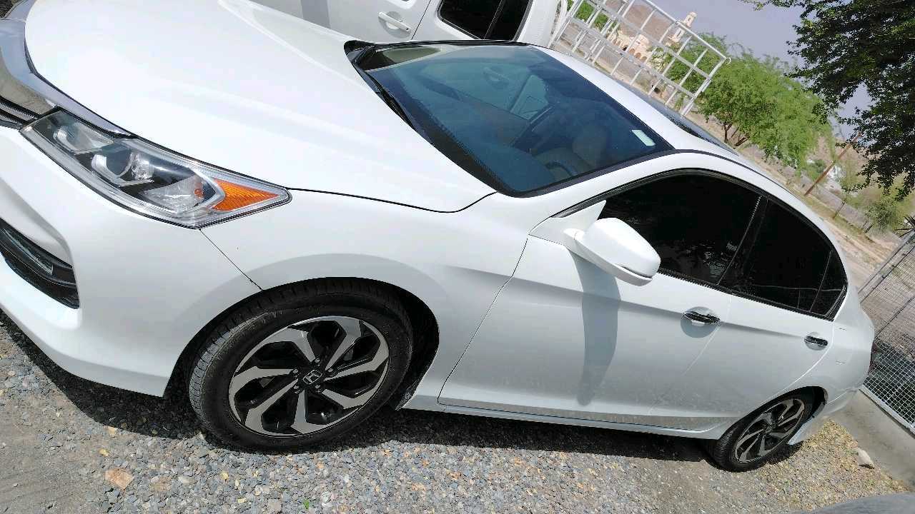 Car Image 2017 HONDA ACCORD EXL