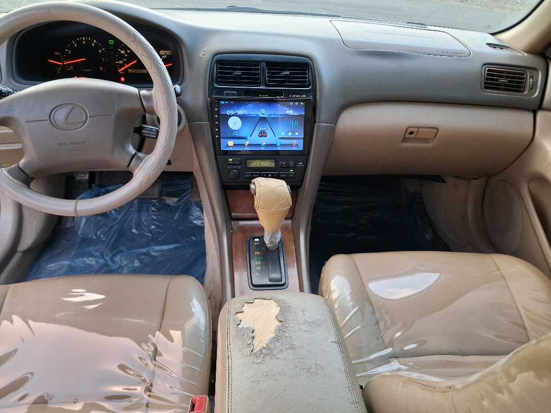 Car Image 1999 LEXUS ES 300