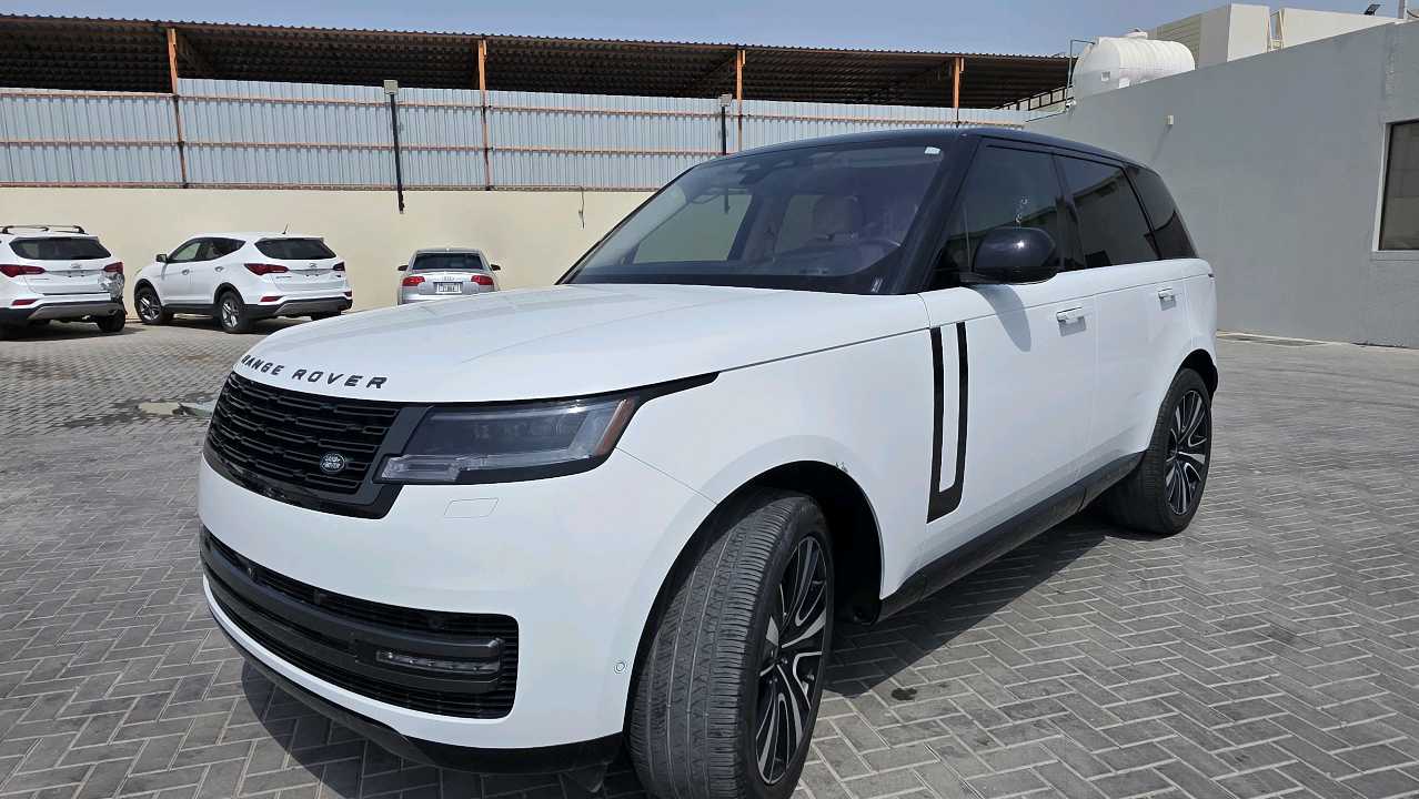 Car Image 2023 LAND ROVER VOGUE 