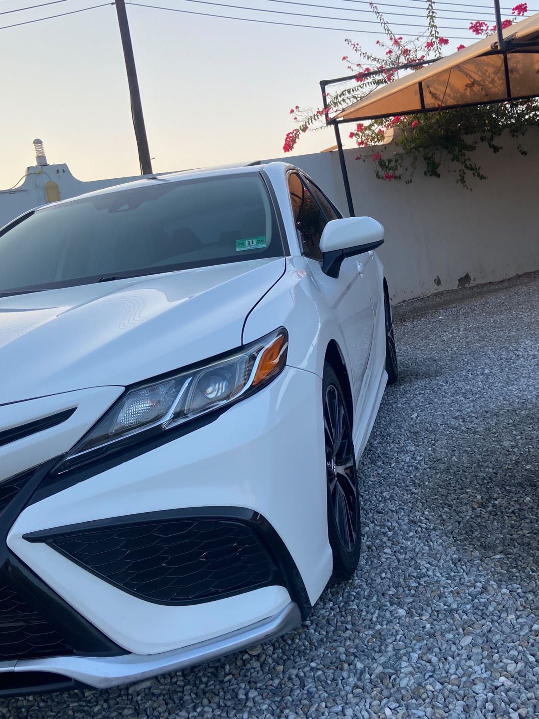 Car Image 2019 TOYOTA CAMRY SE