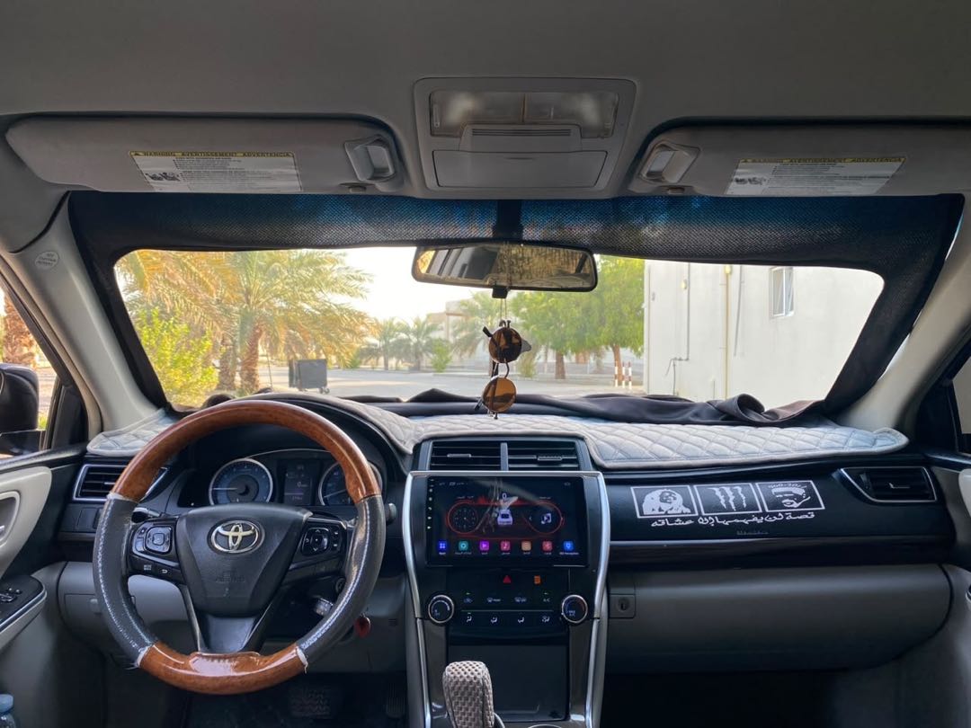 Car Image 2016 TOYOTA CAMRY LE