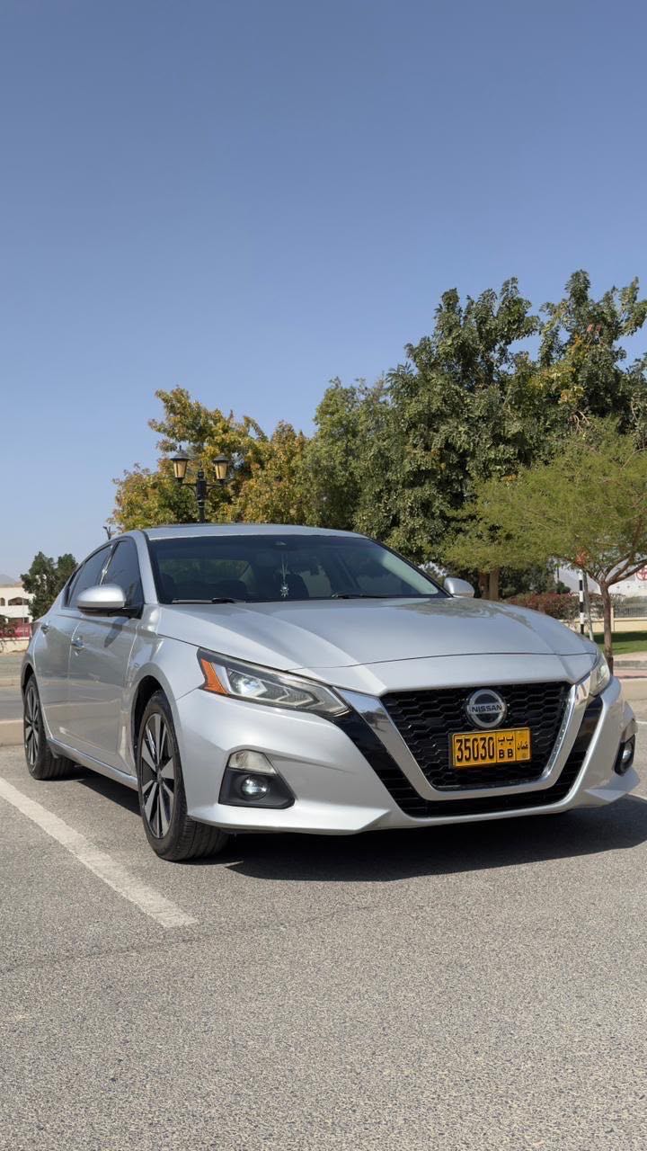 Car Image 2019 NISSAN ALTIMA SL