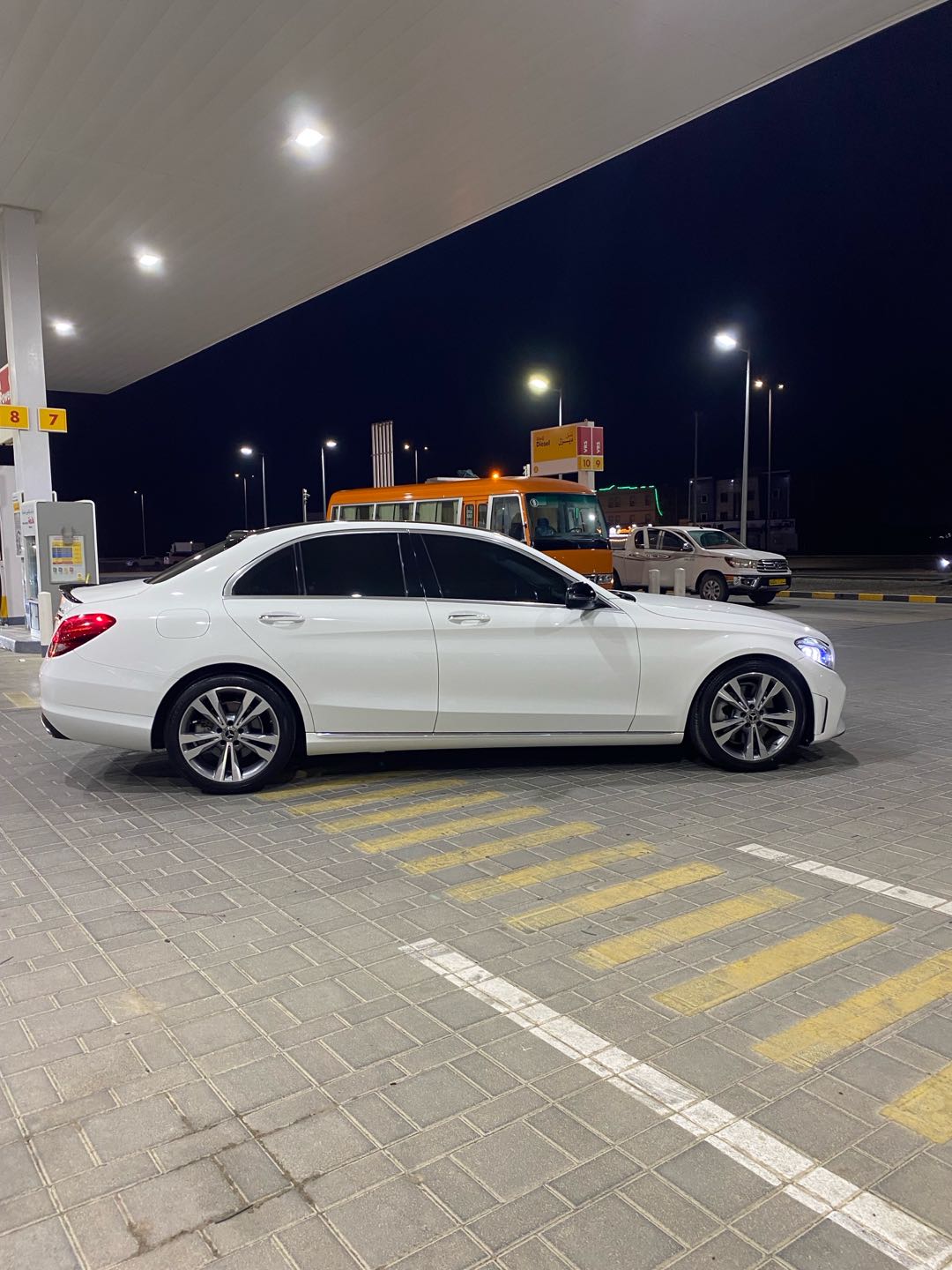 Car Image 2018 MERCEDES C Class 300