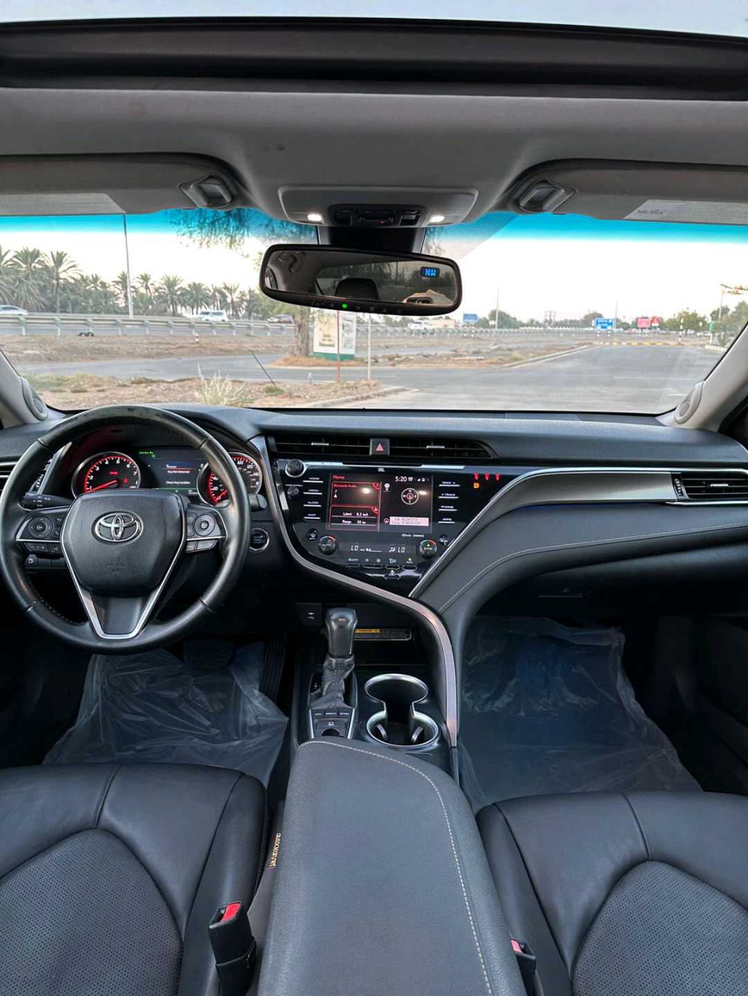 Car Image 2018 TOYOTA CAMRY XSE