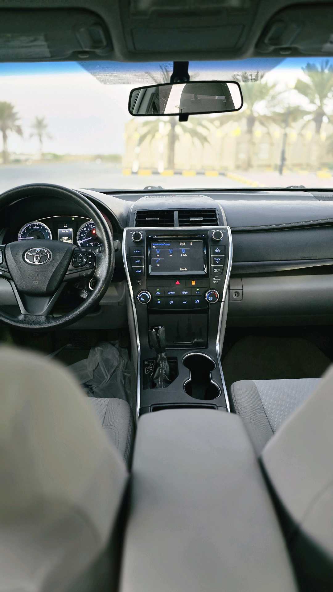 Car Image 2017 TOYOTA CAMRY LE