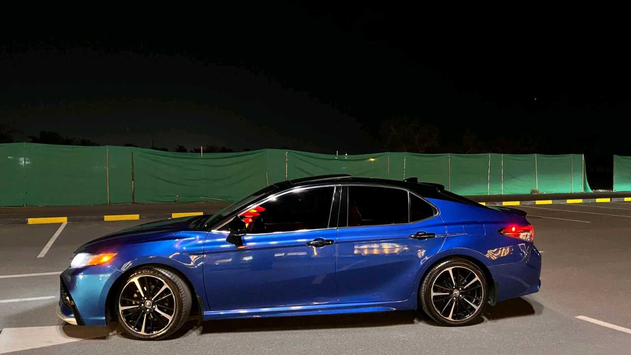 Car Image 2018 TOYOTA CAMRY XSE