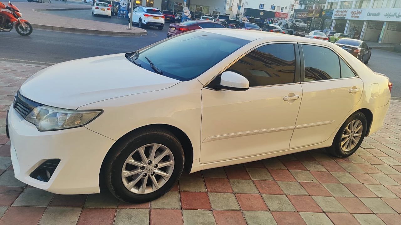 Car Image 2015 TOYOTA CAMRY GL