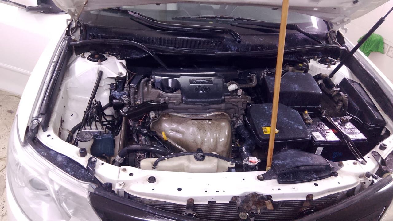 Car Image 2015 TOYOTA CAMRY GL