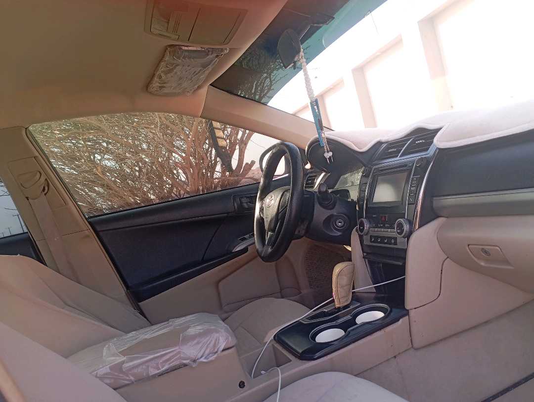 Car Image 2016 TOYOTA CAMRY GL