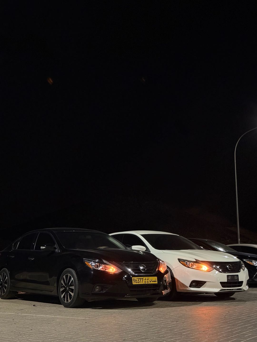 Car Image 2017 NISSAN ALTIMA SV