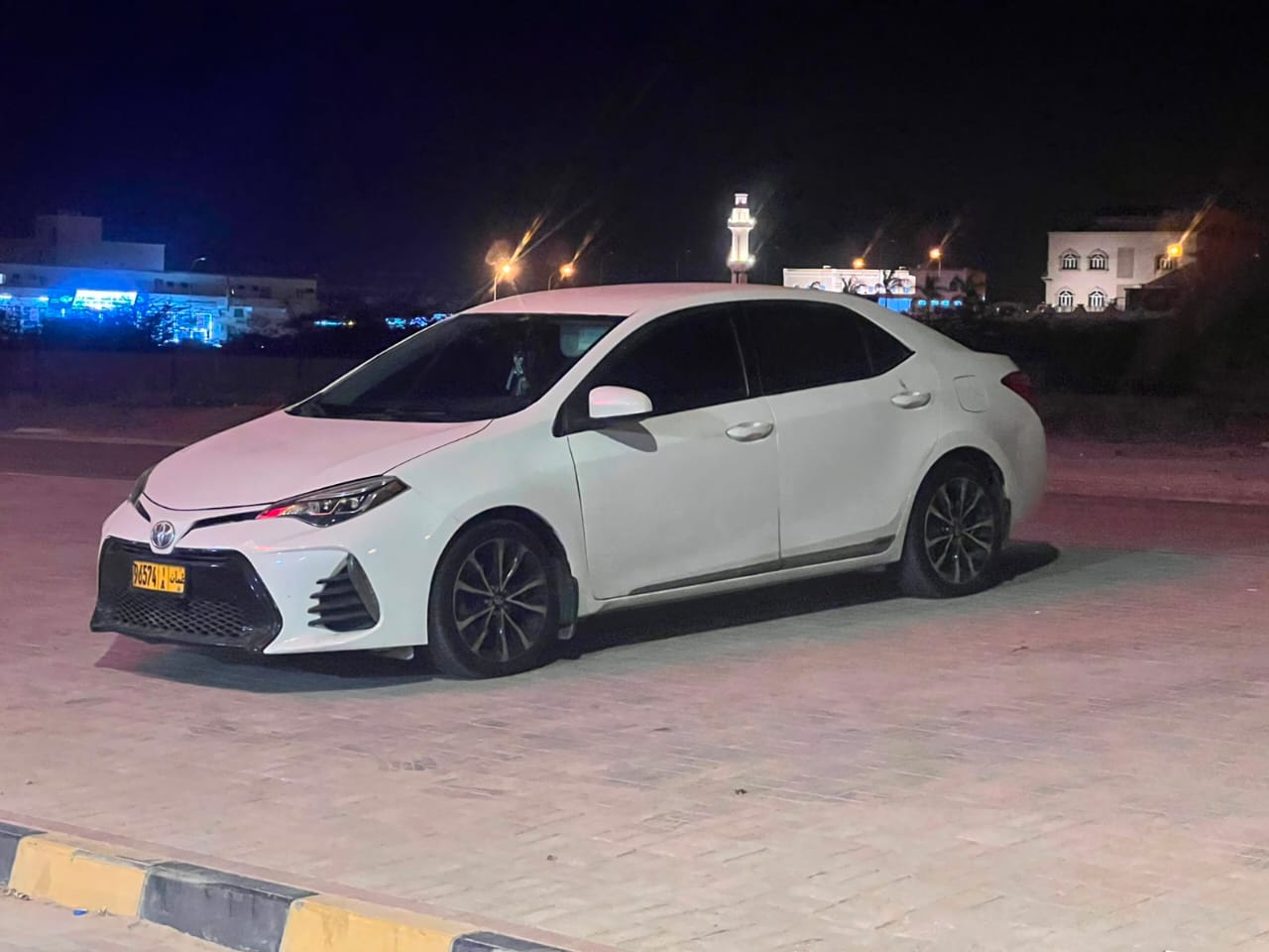 Car Image 2017 TOYOTA COROLLA SE