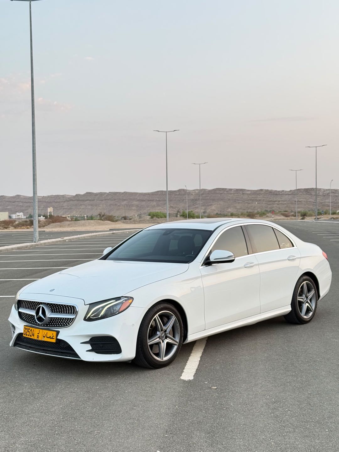 Car Image 2017 MERCEDES E Class 300