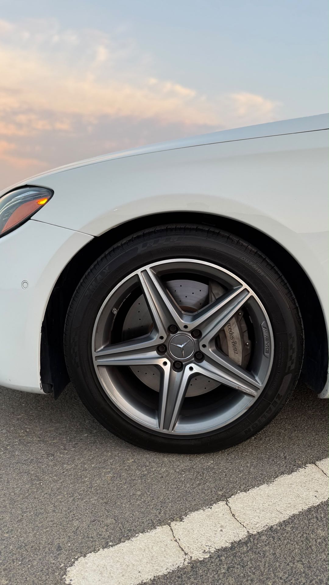 Car Image 2017 MERCEDES E Class 300