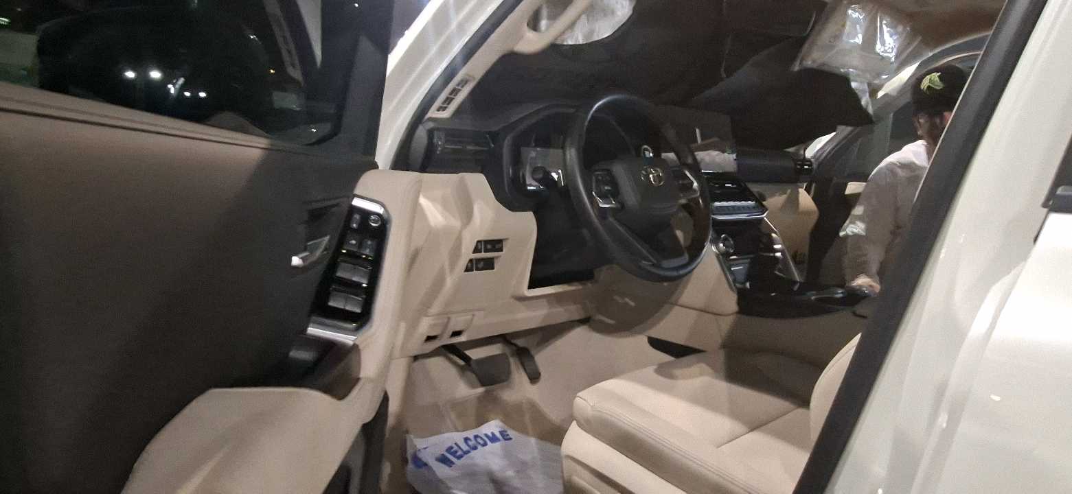 Car Image 2026 TOYOTA LAND CRUISER GX.R