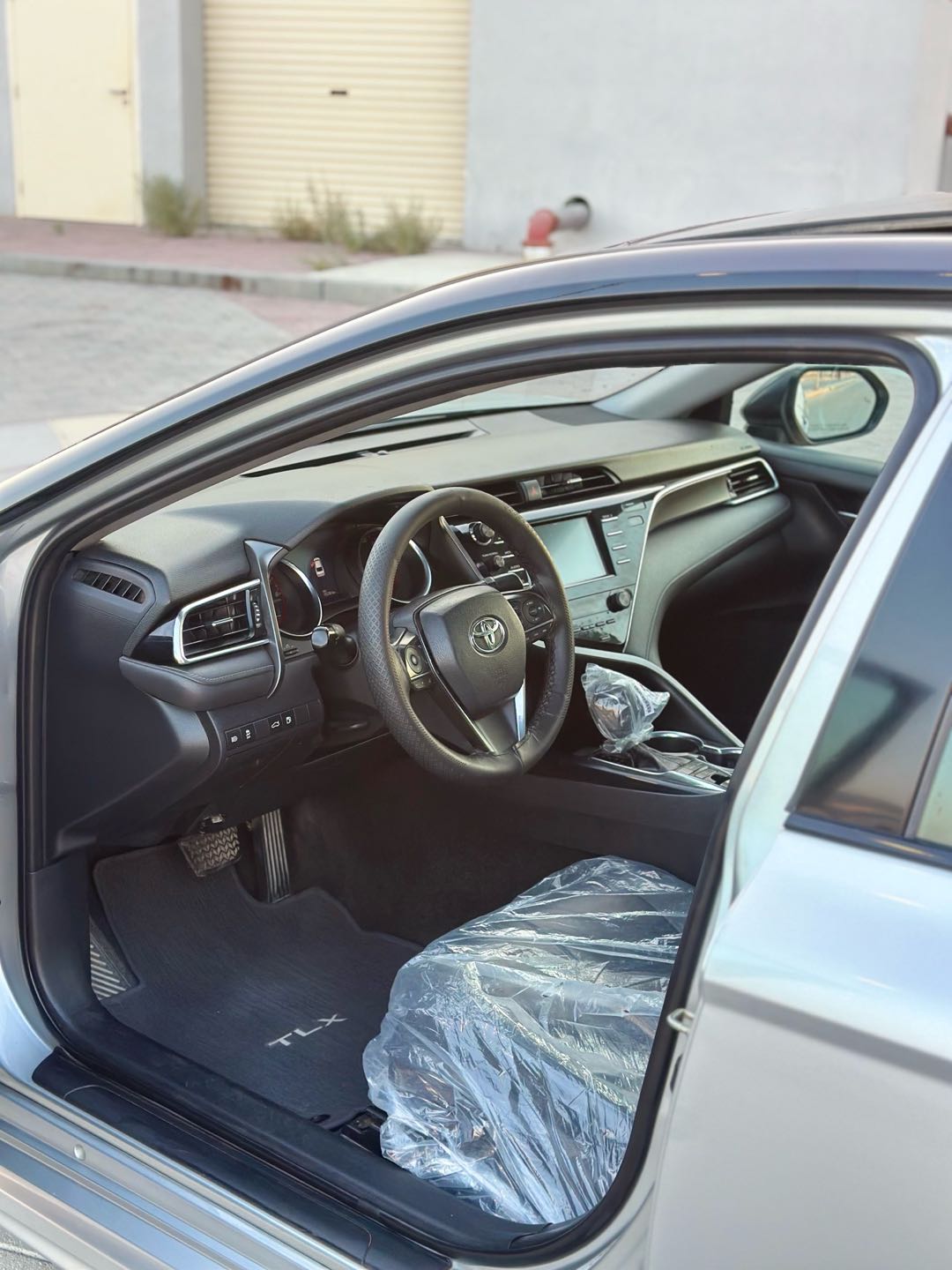Car Image 2018 TOYOTA CAMRY XSE