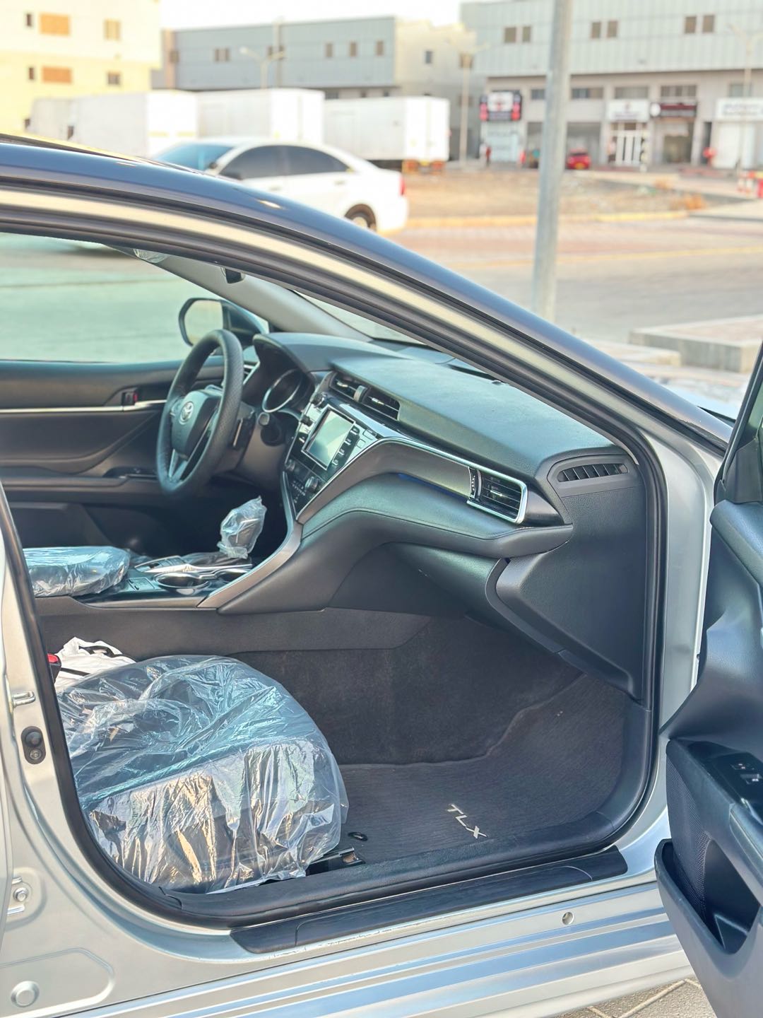 Car Image 2018 TOYOTA CAMRY XSE
